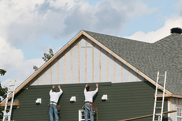 Professional Siding Contractor technician working in Franklin, IN